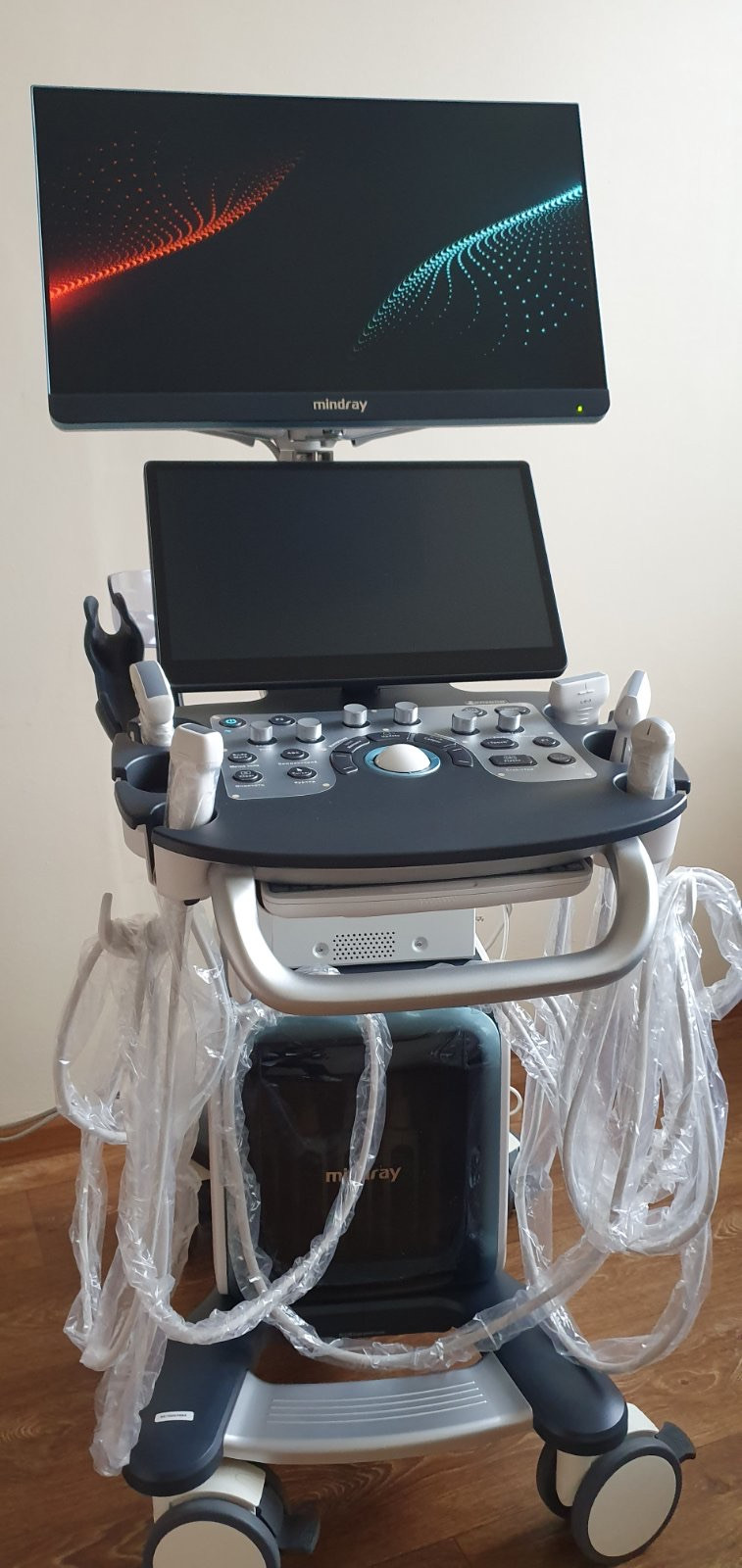 Три  новых ультразвуковых аппарата