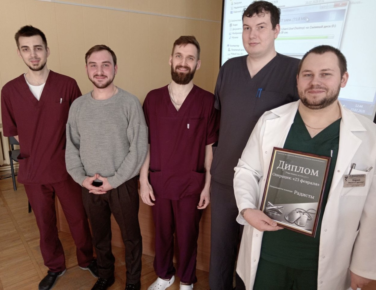 Ко Дню защитников Отечества и вооружённых Сил Республики Беларусь тематическое мероприятие, объединившее врачей разных поколений.