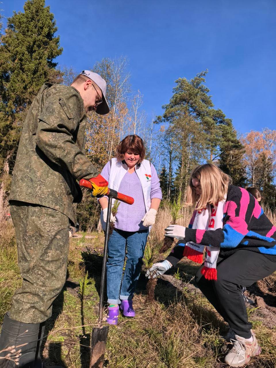 17 октября 2026 года актив Новополоцкой городской организации РОО «Белая Русь» принял участие в масштабной республиканской акции по посадке леса. Не остались в стороне и представители нашей сферы здравоохранения.
